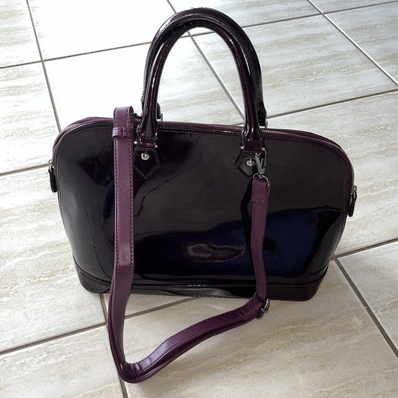 Danier “Alma” Oxblood Patent Leather Bag - Picture 5 of 13
